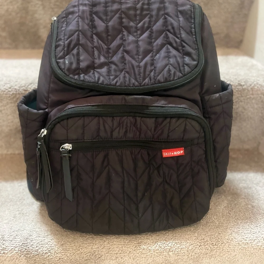 Skip Hop Black Quilted Baby Bag - Picture 2 of 4